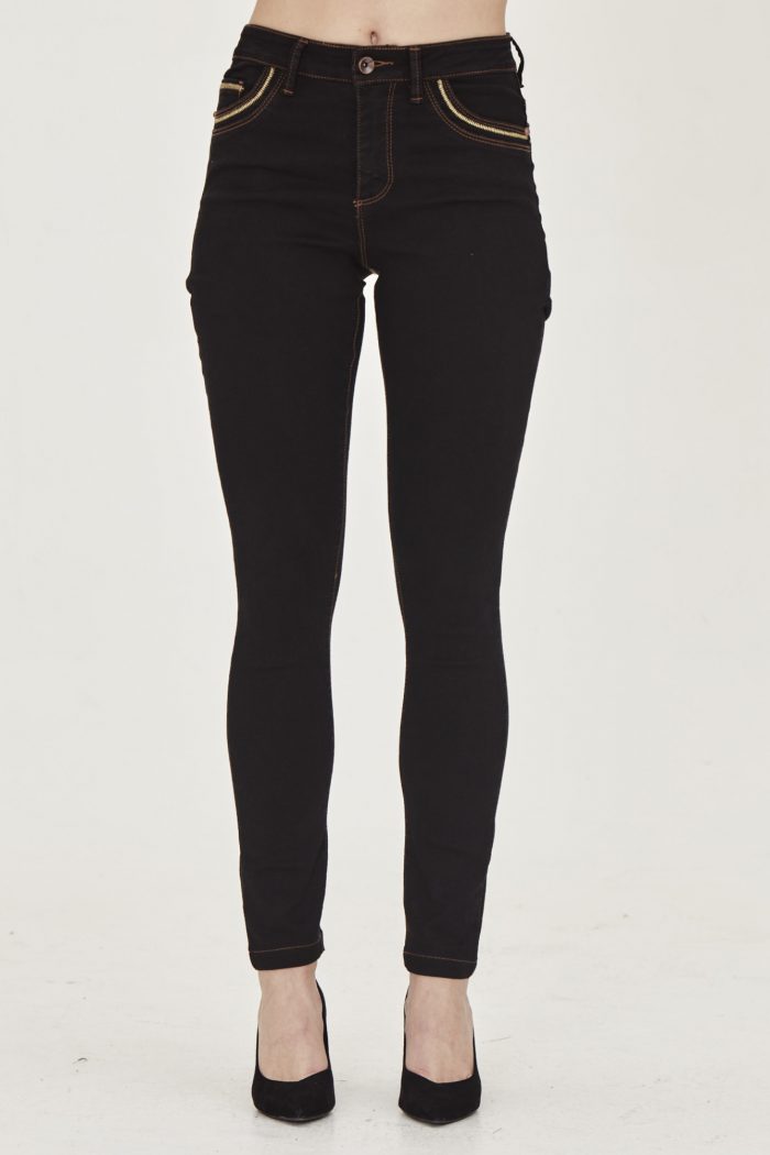 CHIC SLIM LEG JEAN