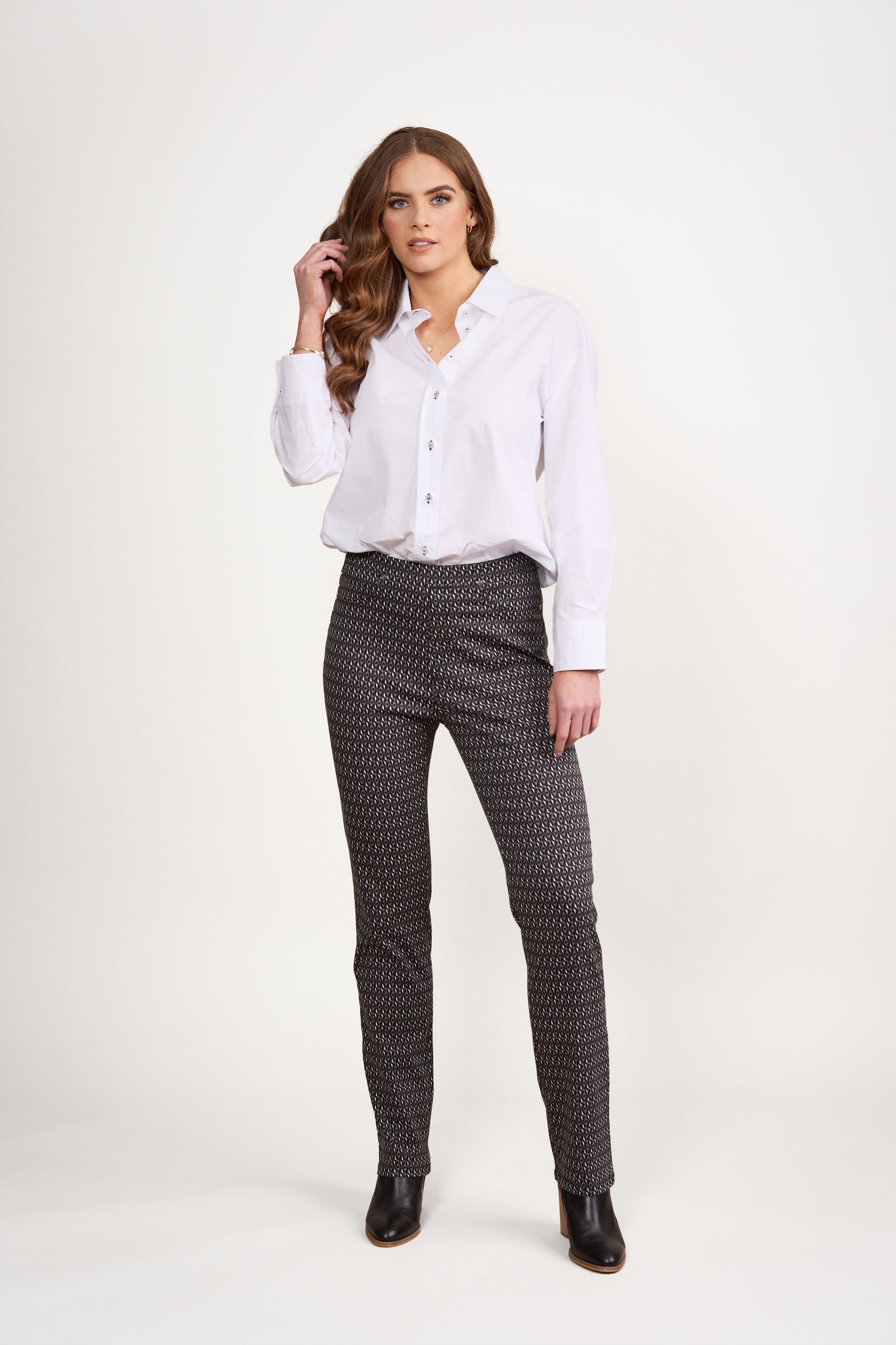 SLIM PULL ON