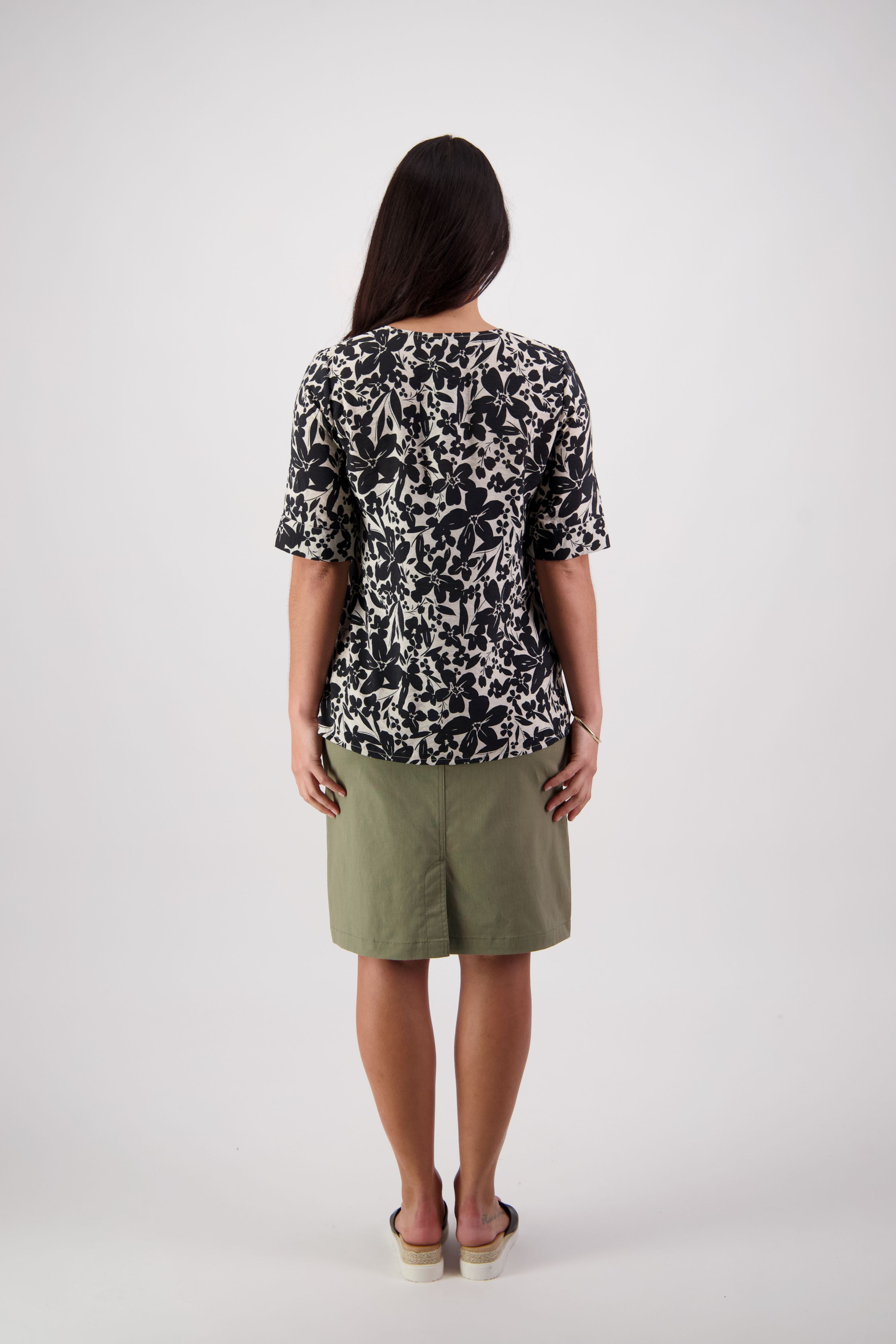 V NECK TOP ELBOW LENGTH