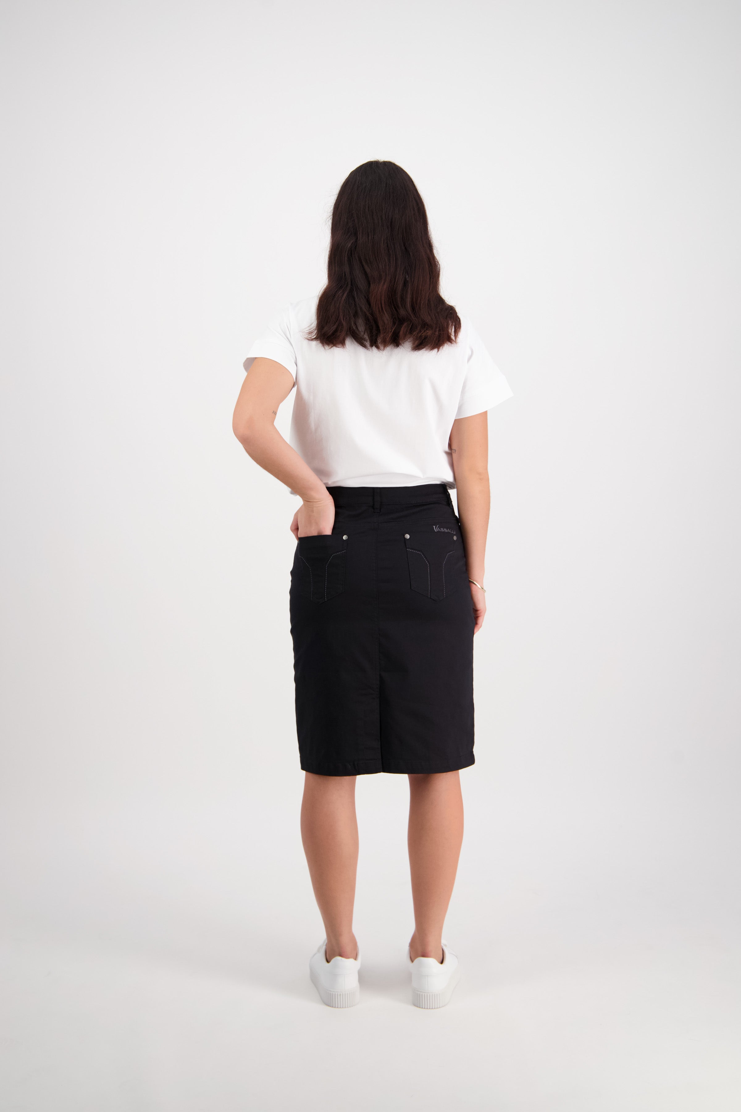 LIGHTWEIGHT SKIRT