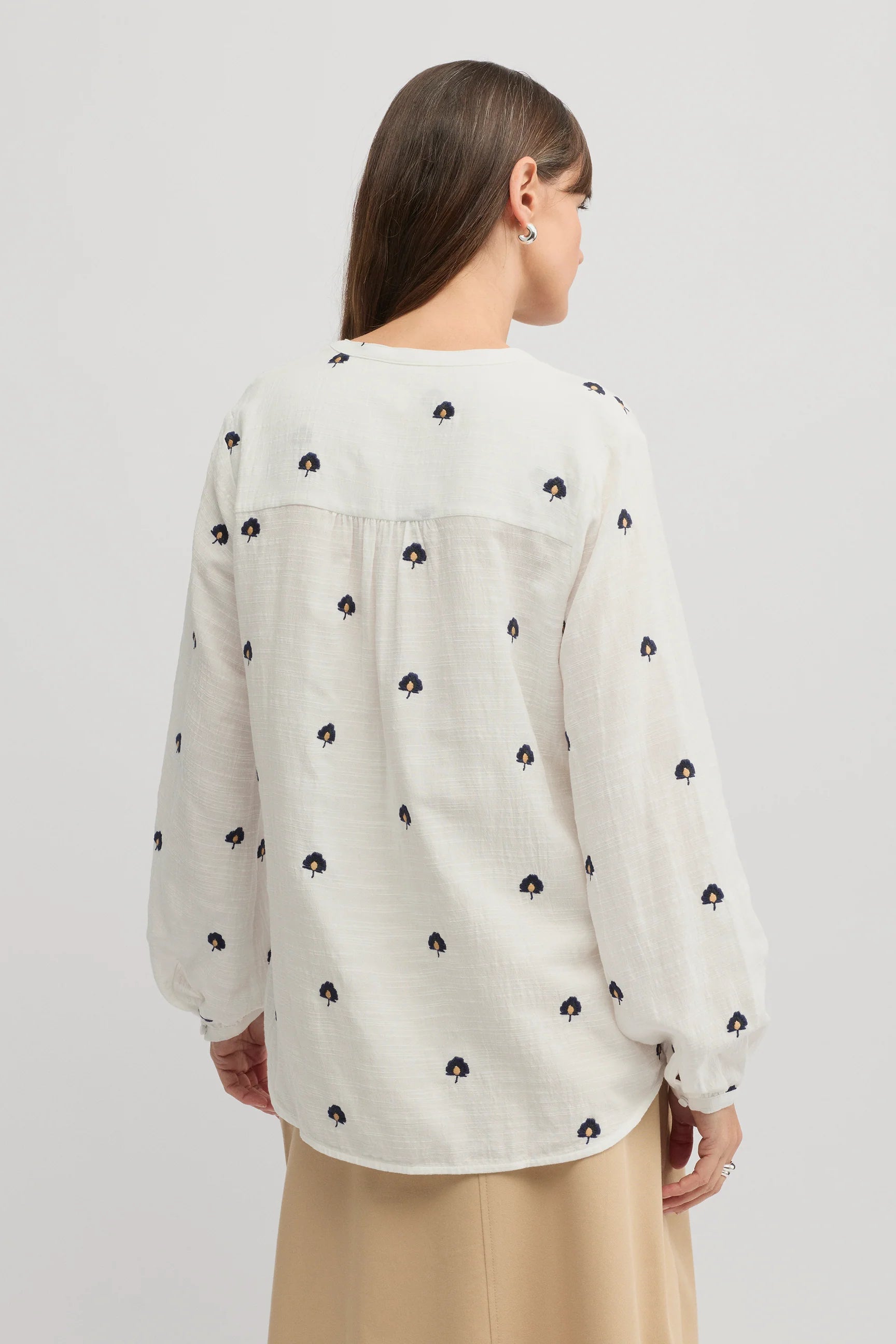 QUEENS SHIRT
