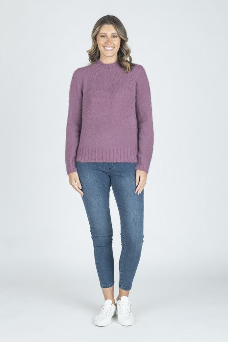 FLUFFY CREW PULLOVER