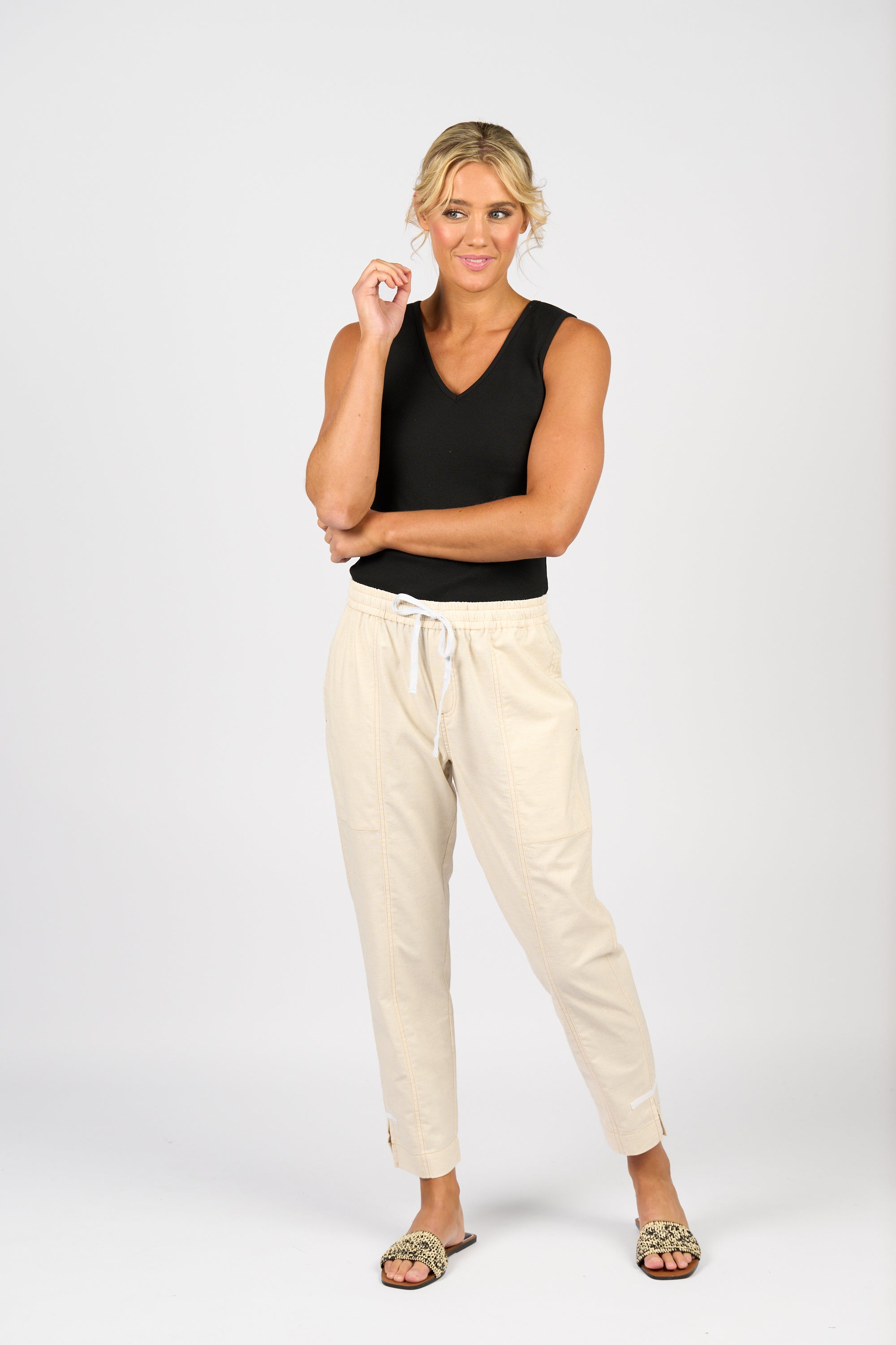 RELAXED ANKLE GRAZER CONTRAST TRIM PANT