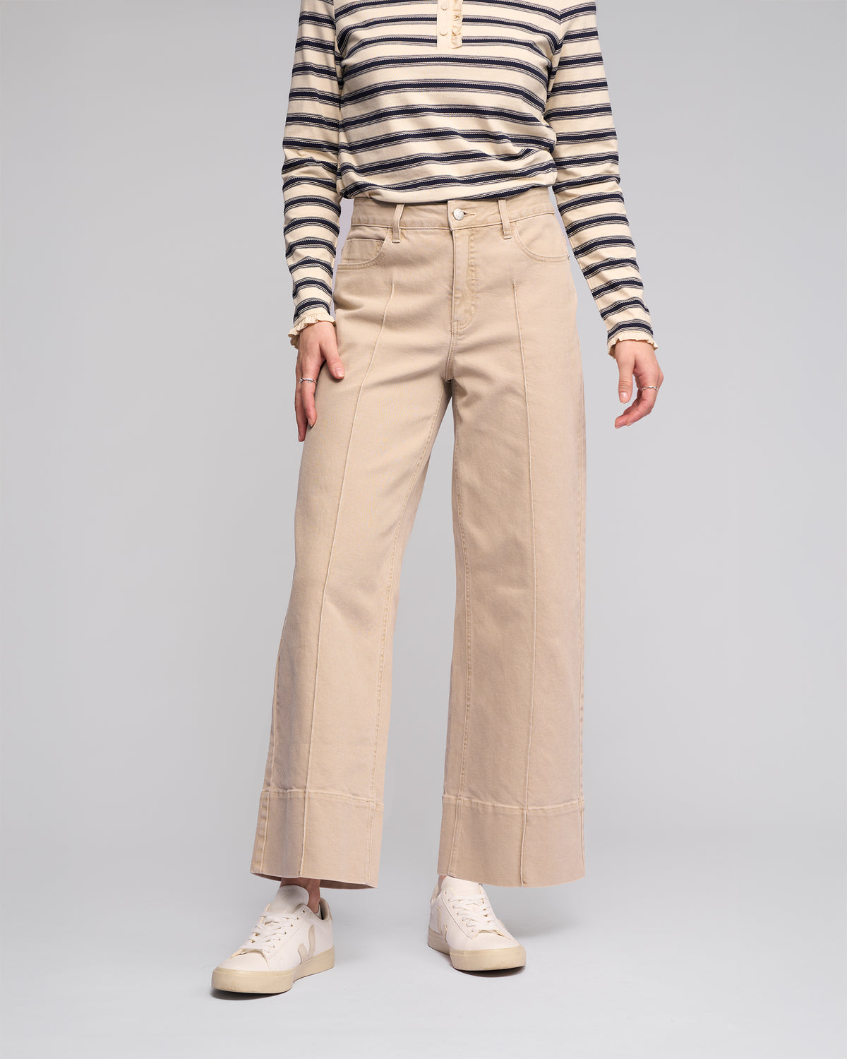 WIDE LEG ANKLE GRAZER JEAN