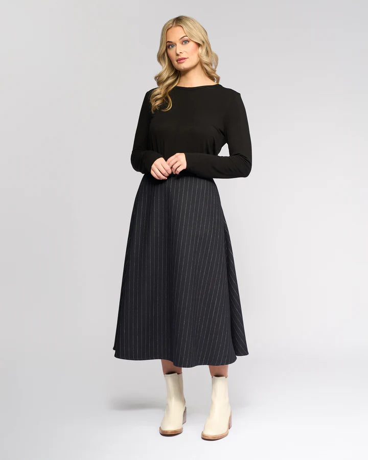 A LINE SKIRT