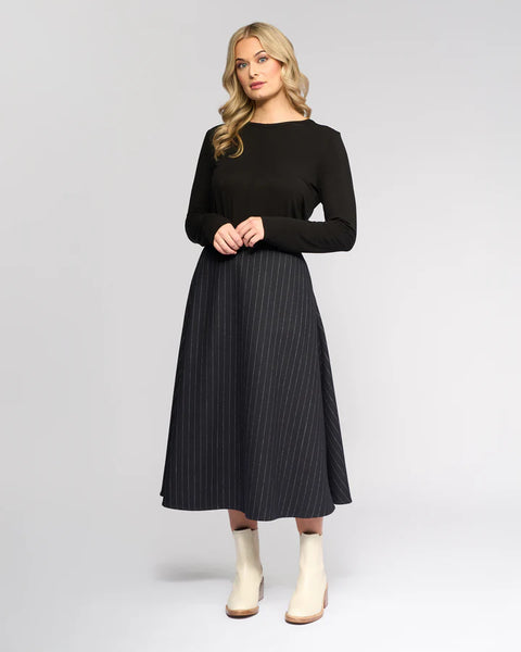 A LINE SKIRT