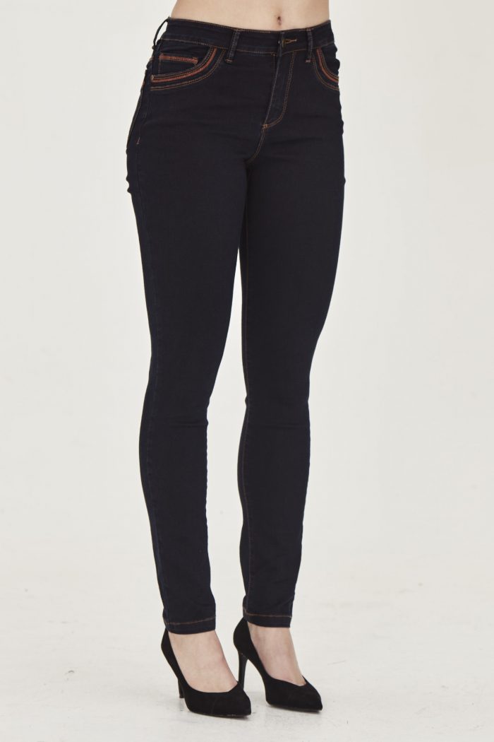 CHIC SLIM LEG JEAN